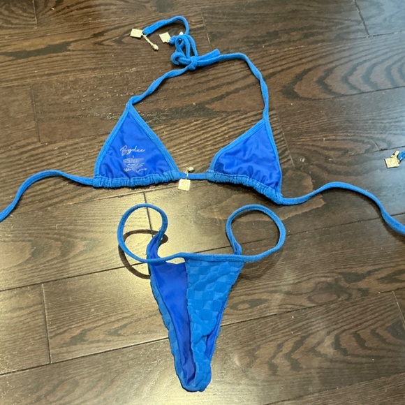 Bikini set - Picture 2 of 2